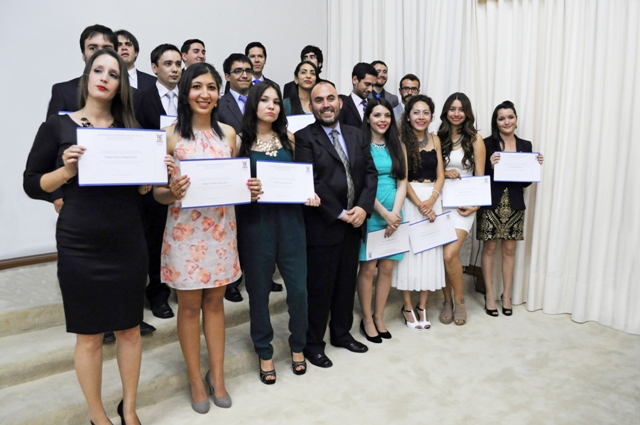 GRUPAL GRADUACIÓN ESTUDIOS INTERNACIONALES